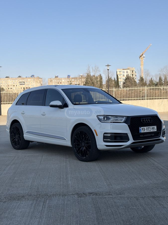 Audi Q7 - фото 4