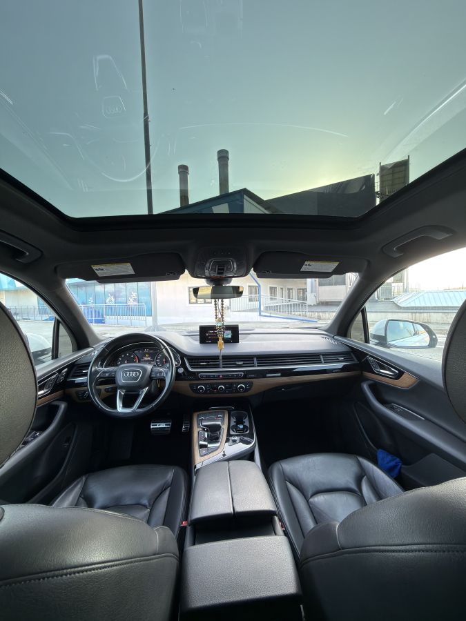 Audi Q7 - фото 7