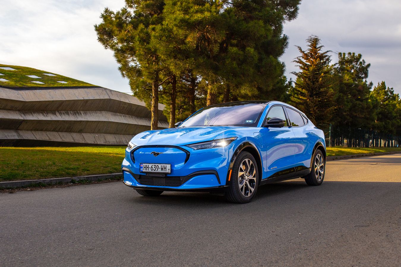 Ford Premium 4dr All-Wheel Drive Au — миниатюра 1