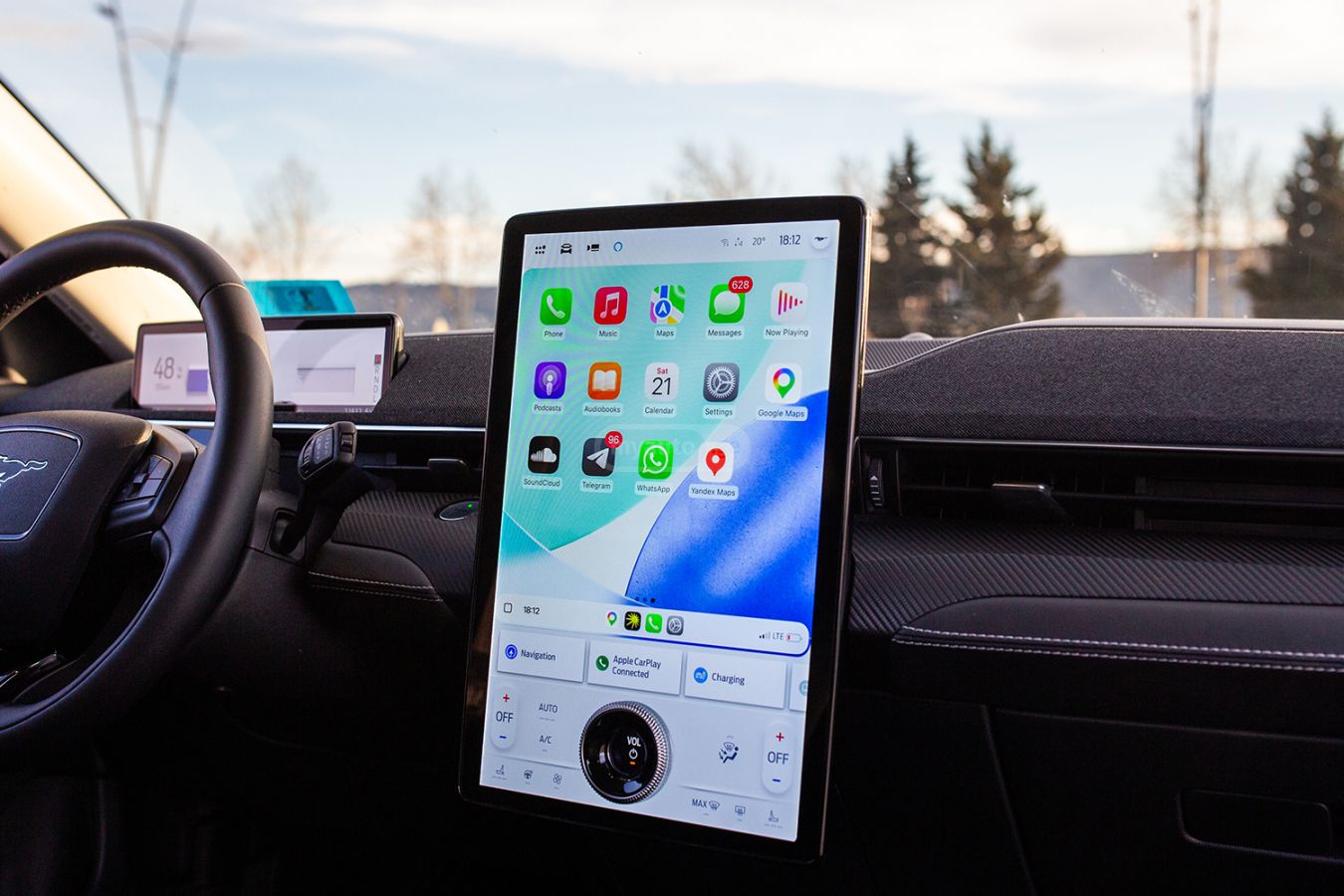 Ford Premium 4dr All-Wheel Drive Au — миниатюра 2