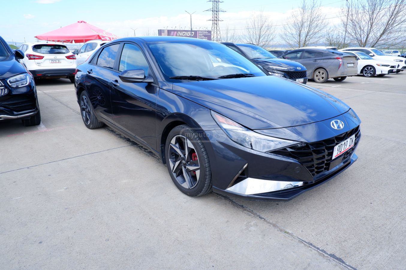 Hyundai Elantra - фото 3