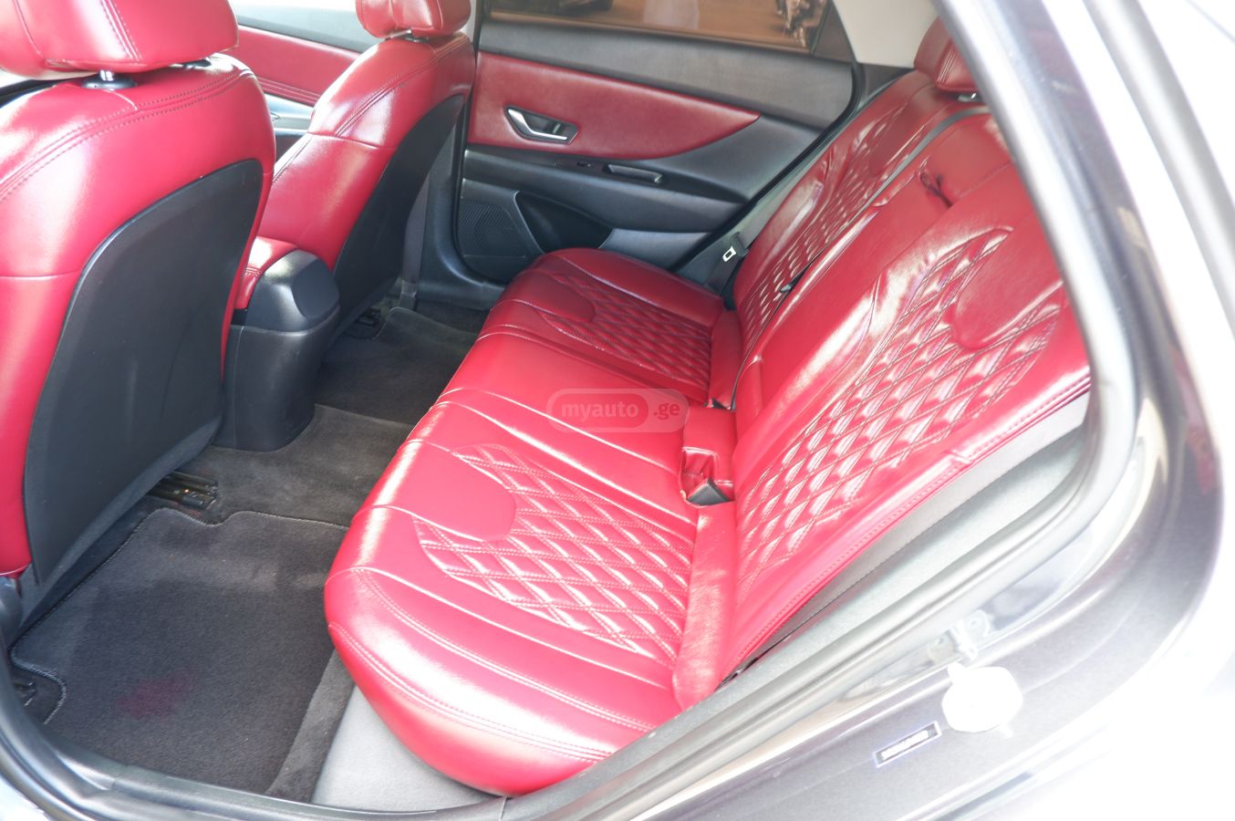 Hyundai Elantra - фото 8