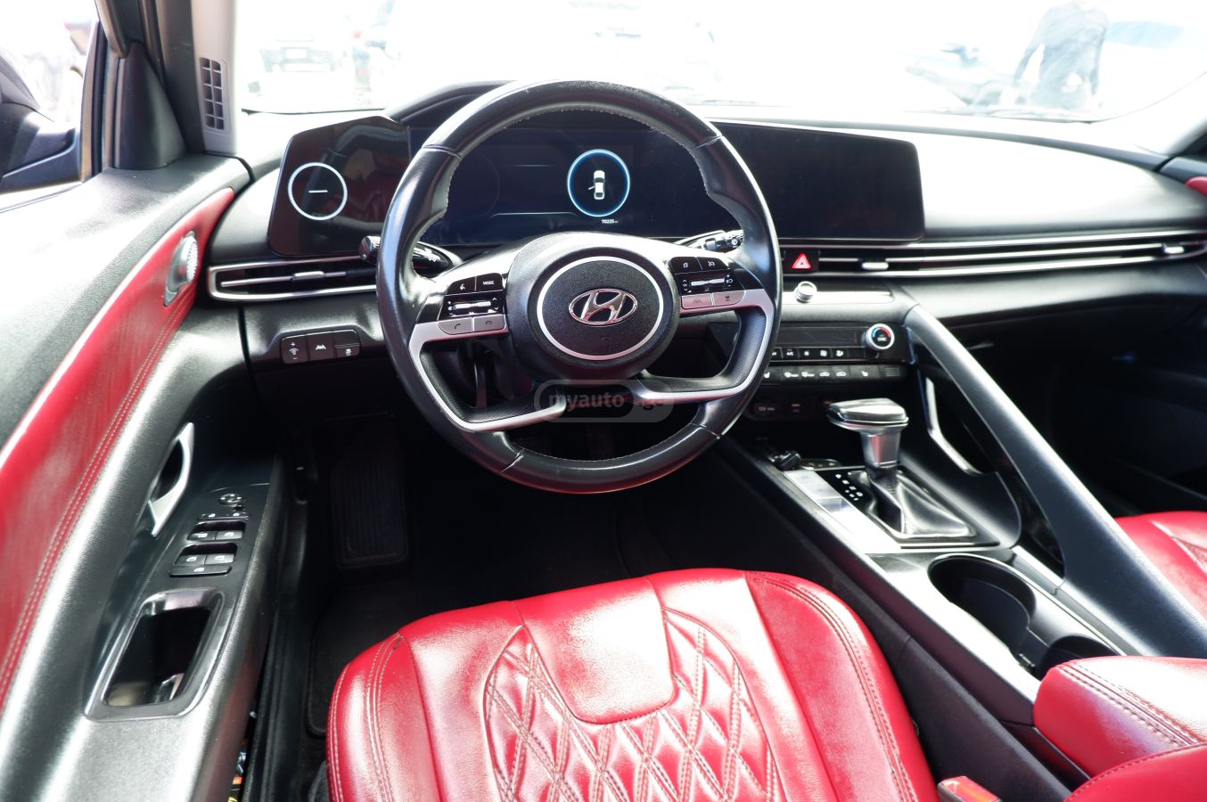 Hyundai Elantra - фото 9