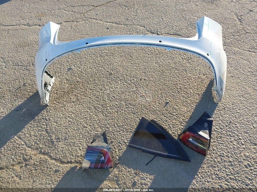 Tesla Model Y - фото 11