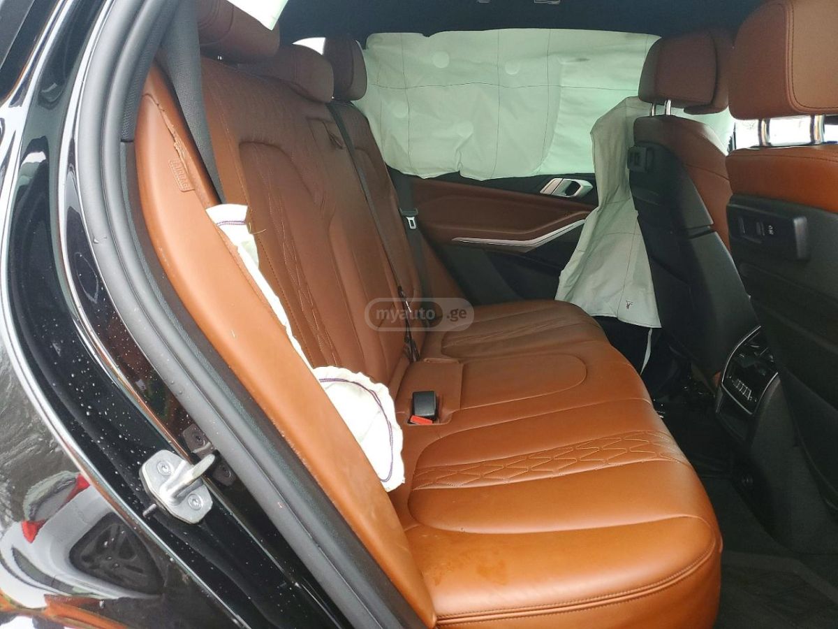 BMW X5 - фото 11