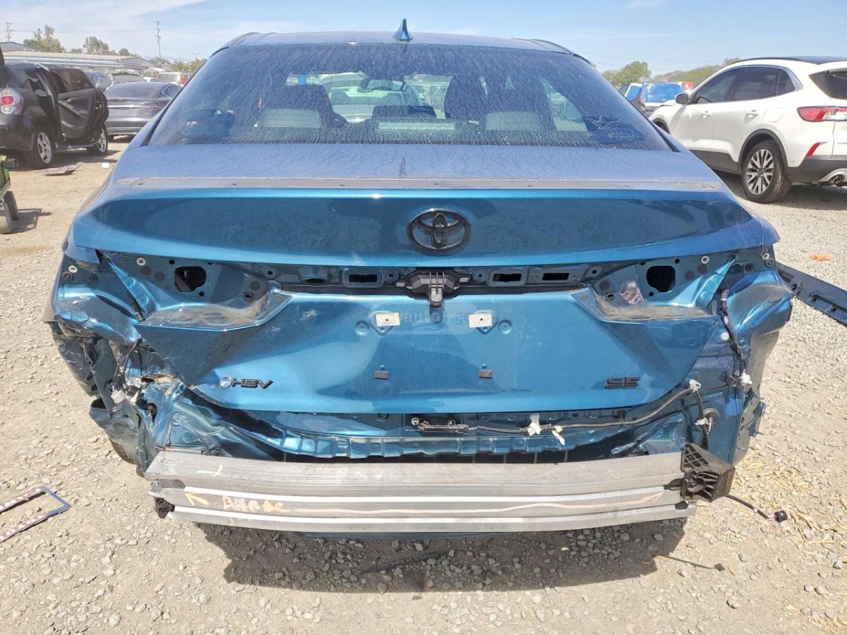 Toyota Camry SE 2025 — миниатюра 6