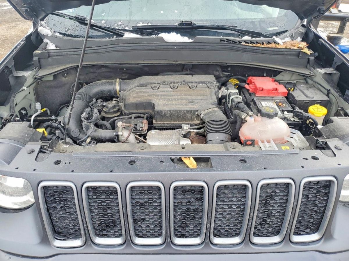 Jeep Renegade - фото 11