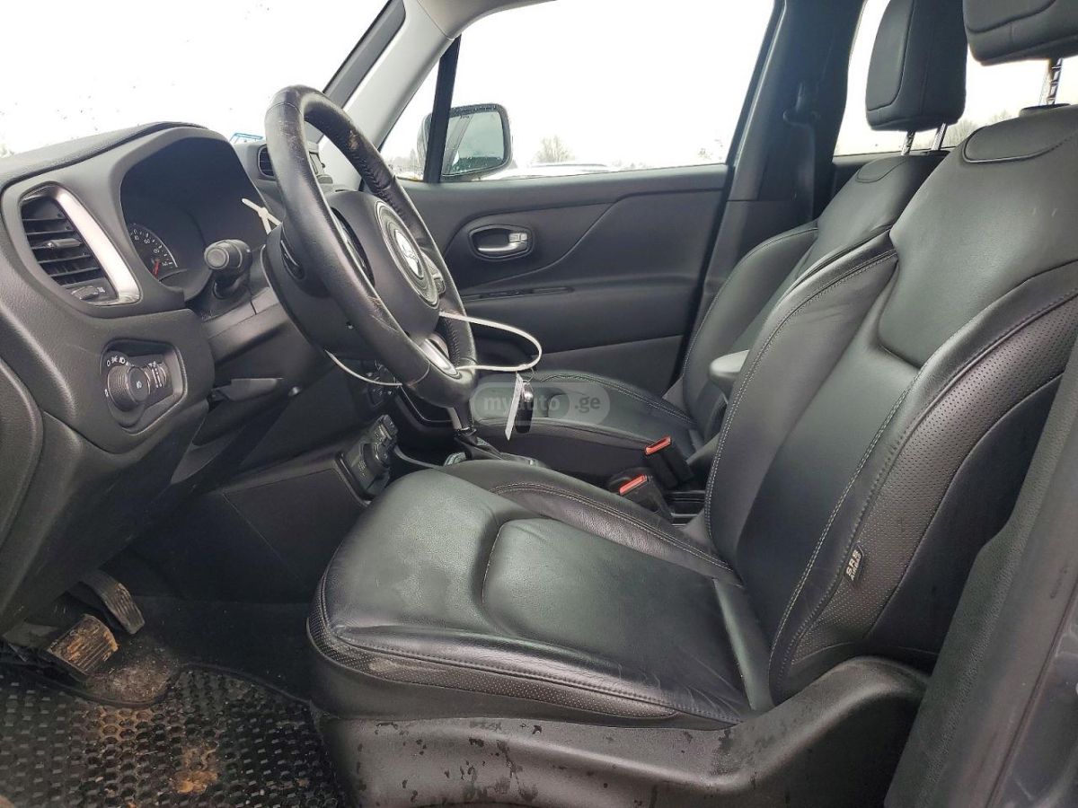 Jeep Renegade - фото 7