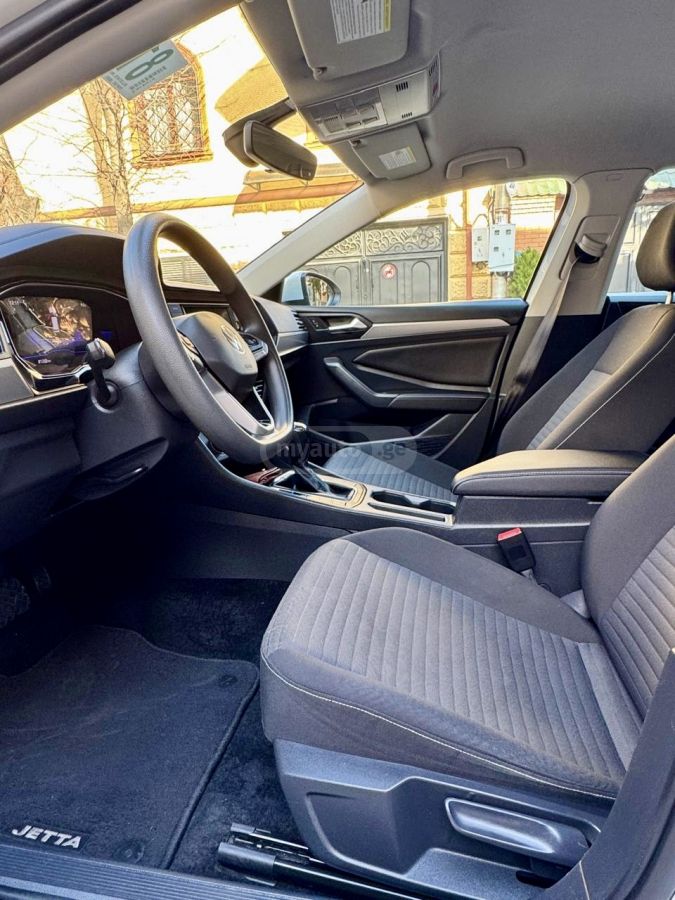 Volkswagen Jetta - фото 10