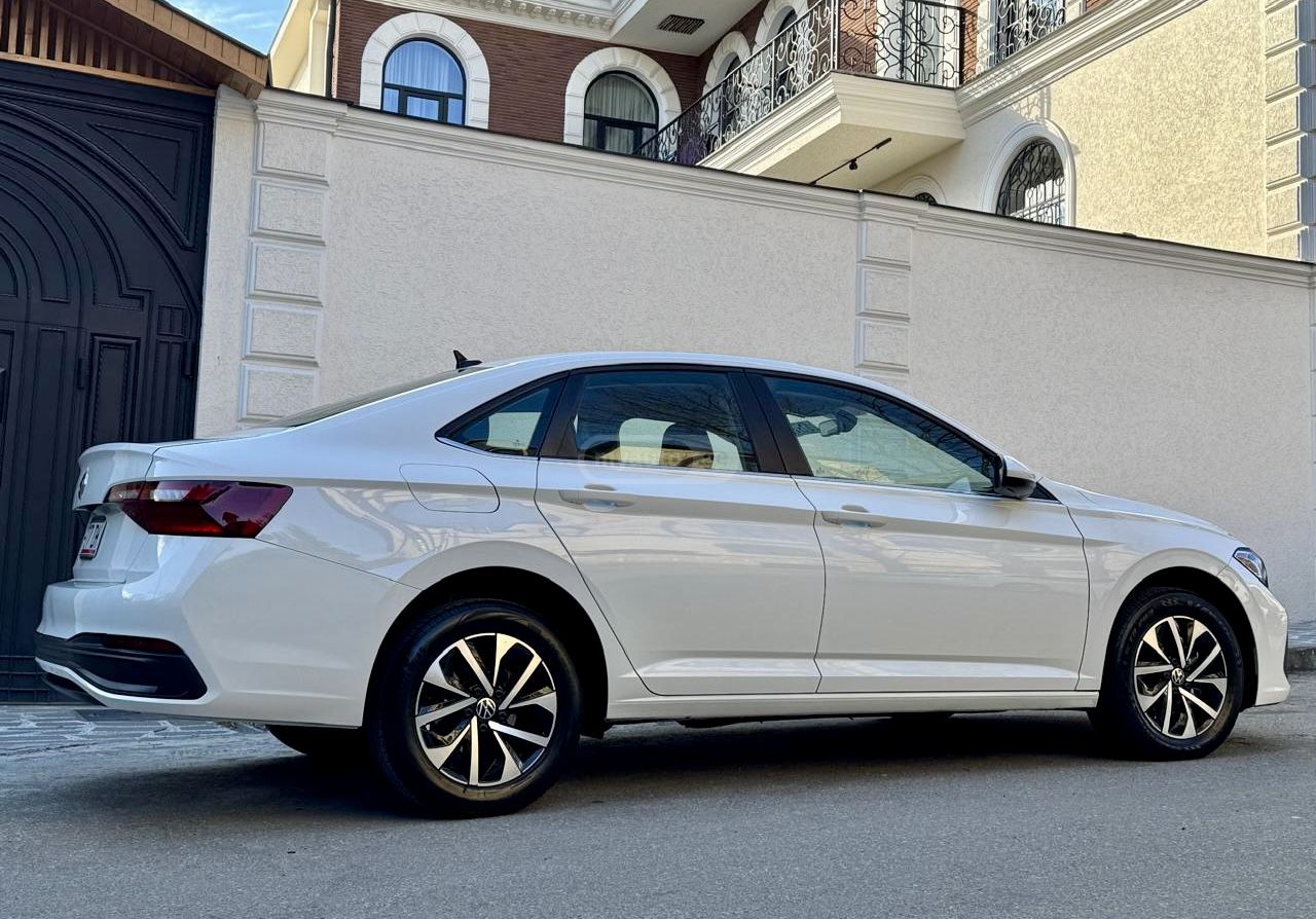 Volkswagen Jetta - фото 4