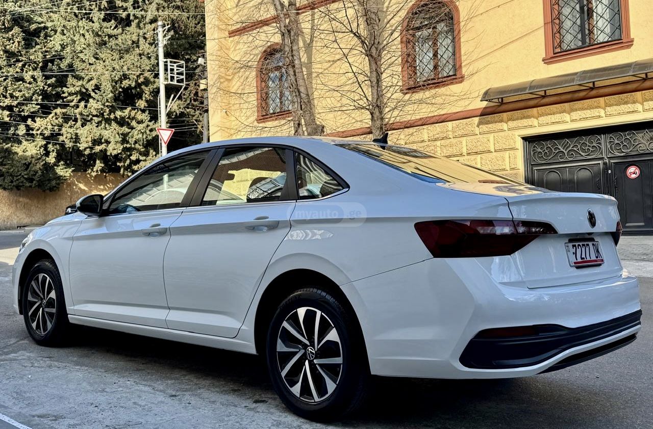 Volkswagen Jetta - фото 7