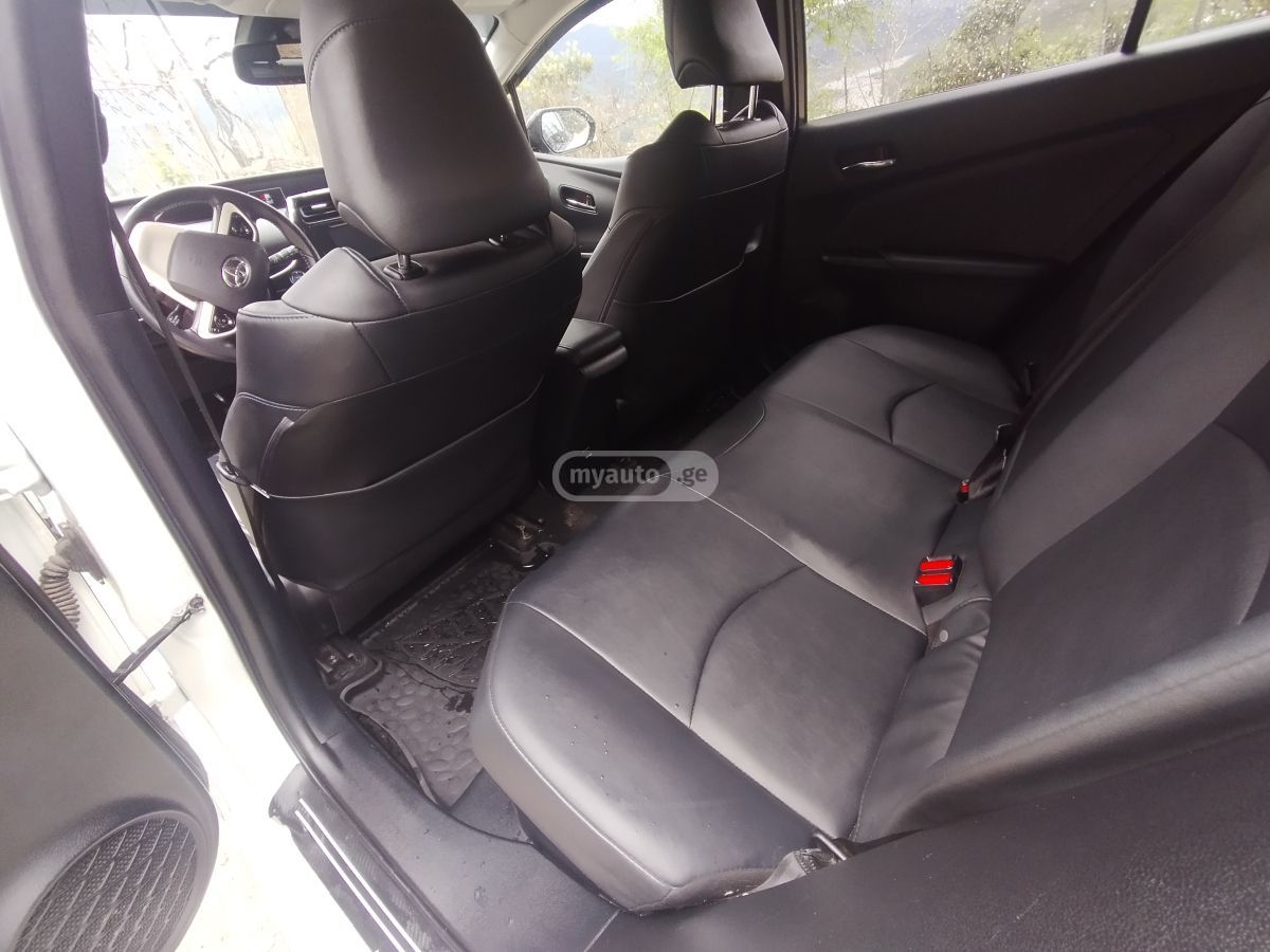 Toyota Prius - фото 5