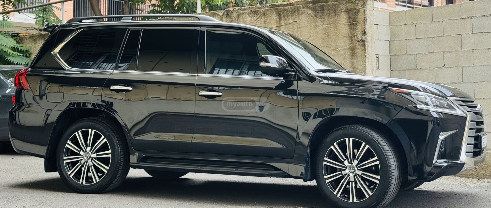 Lexus LX 450 - фото 6