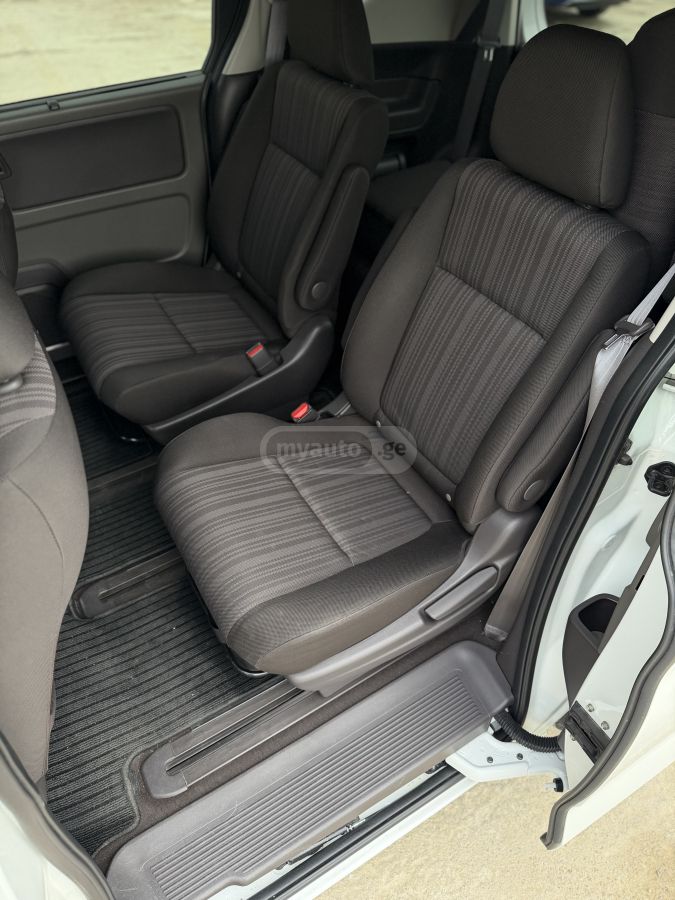 Honda Freed - фото 10