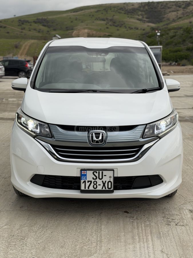 Honda Freed - фото 5
