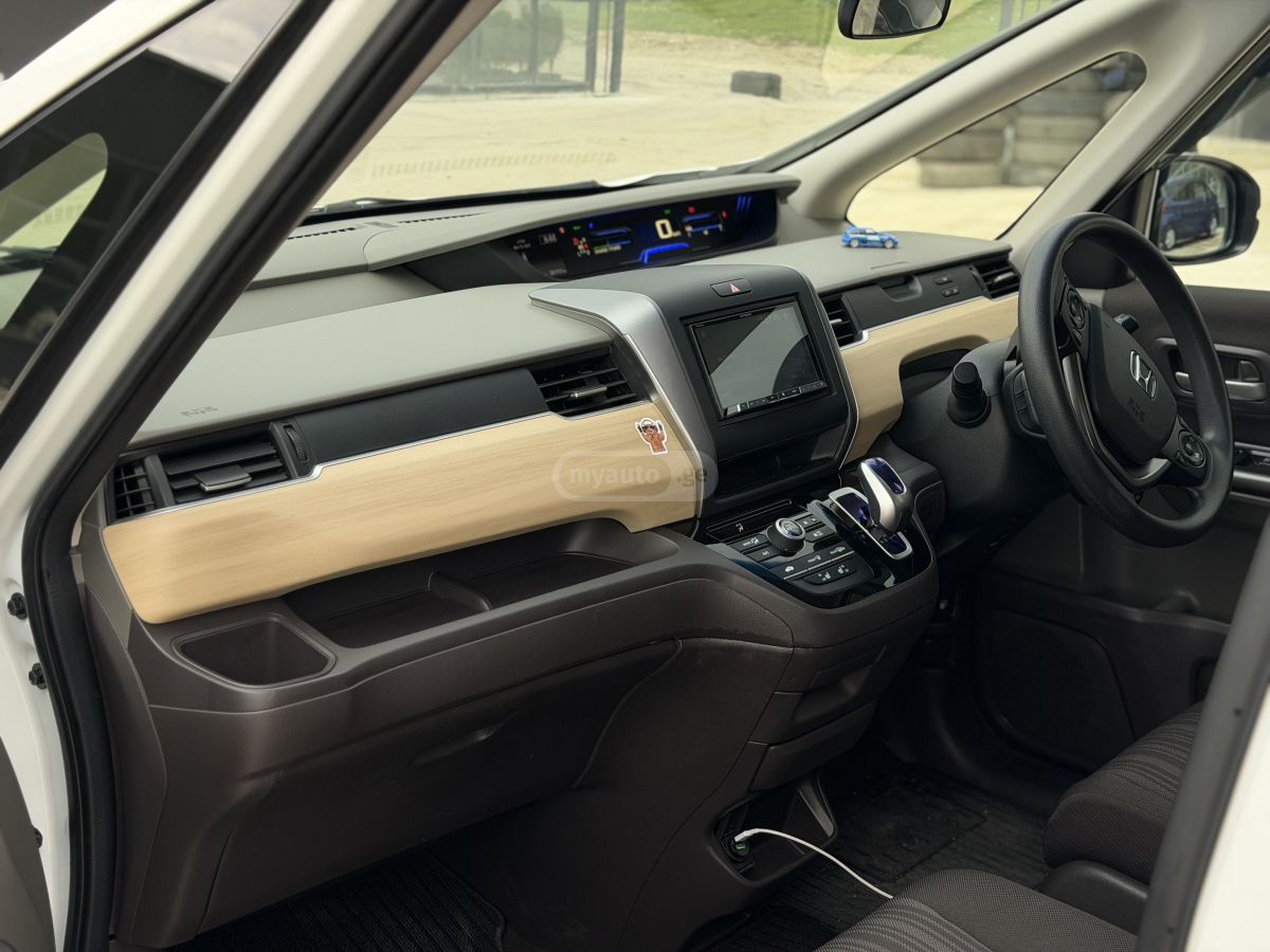 Honda Freed - фото 9