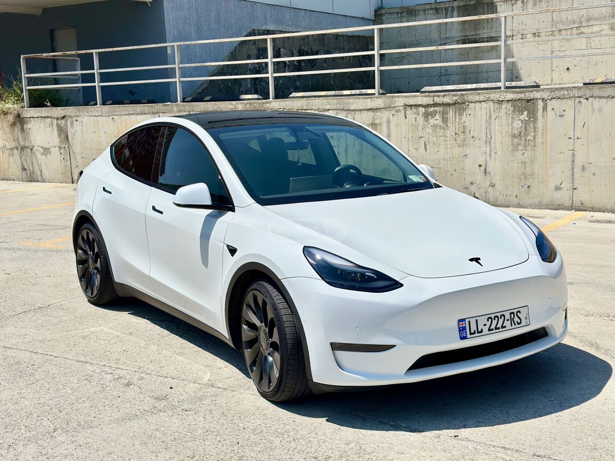 Tesla Model Y - фото 5