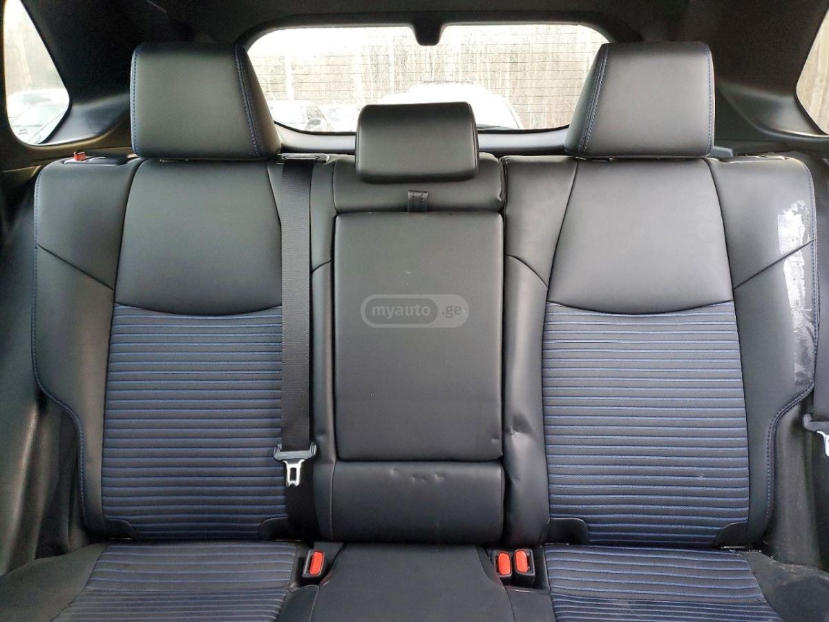 Toyota RAV 4 - фото 10