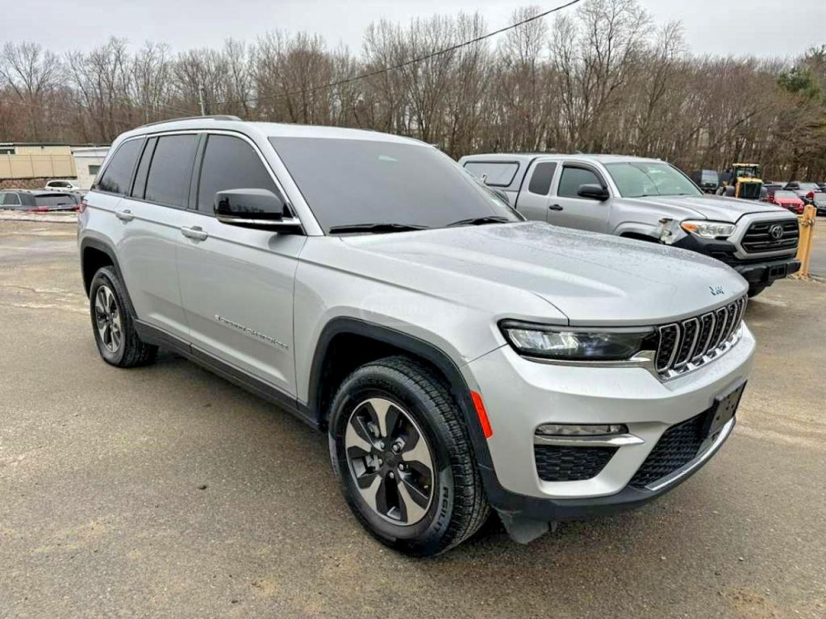 Jeep Grand Cherokee - фото 4