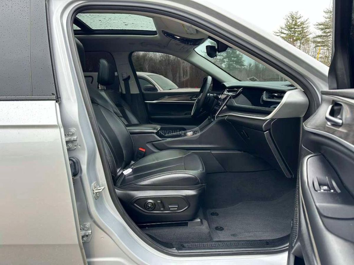 Jeep Grand Cherokee - фото 6