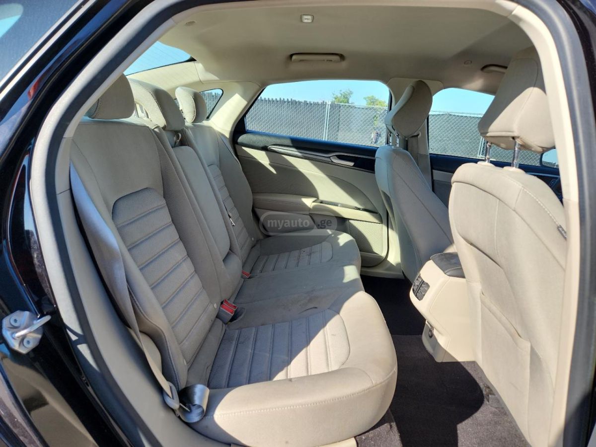 Ford Fusion - фото 10