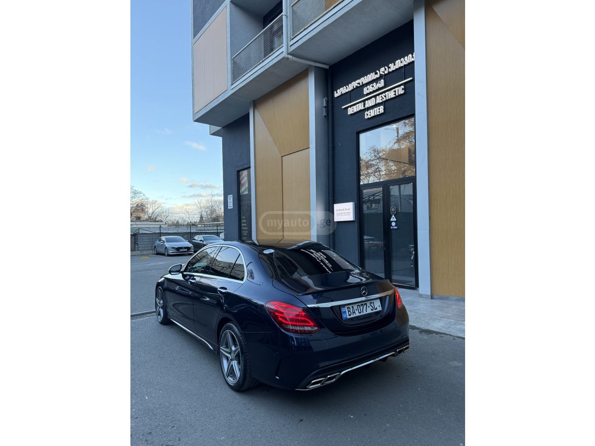 Mercedes-Benz C 300 - фото 7
