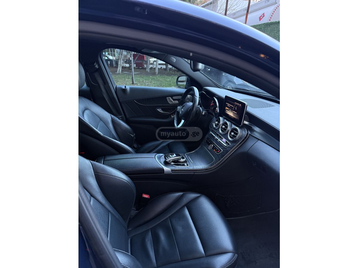 Mercedes-Benz C 300 - фото 9