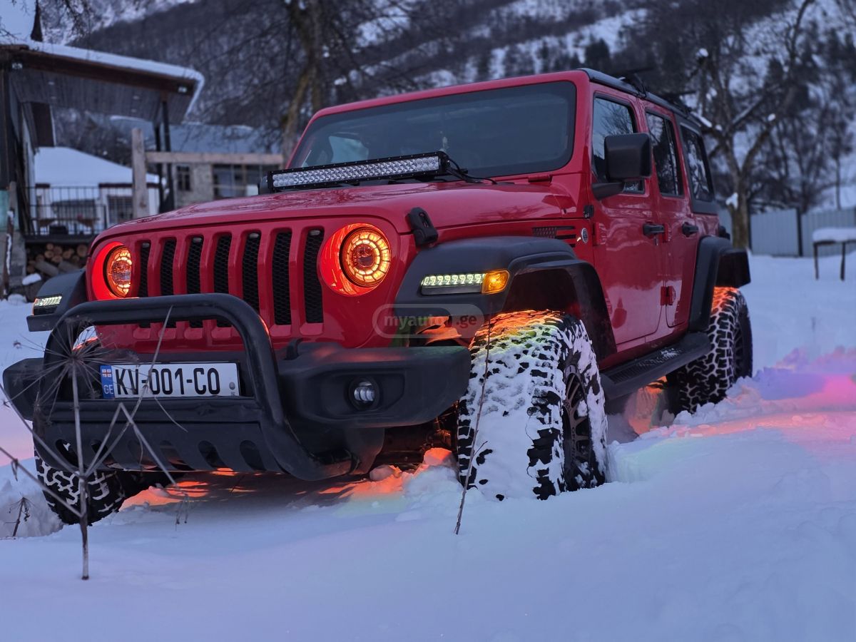 Jeep Wrangler - фото 13