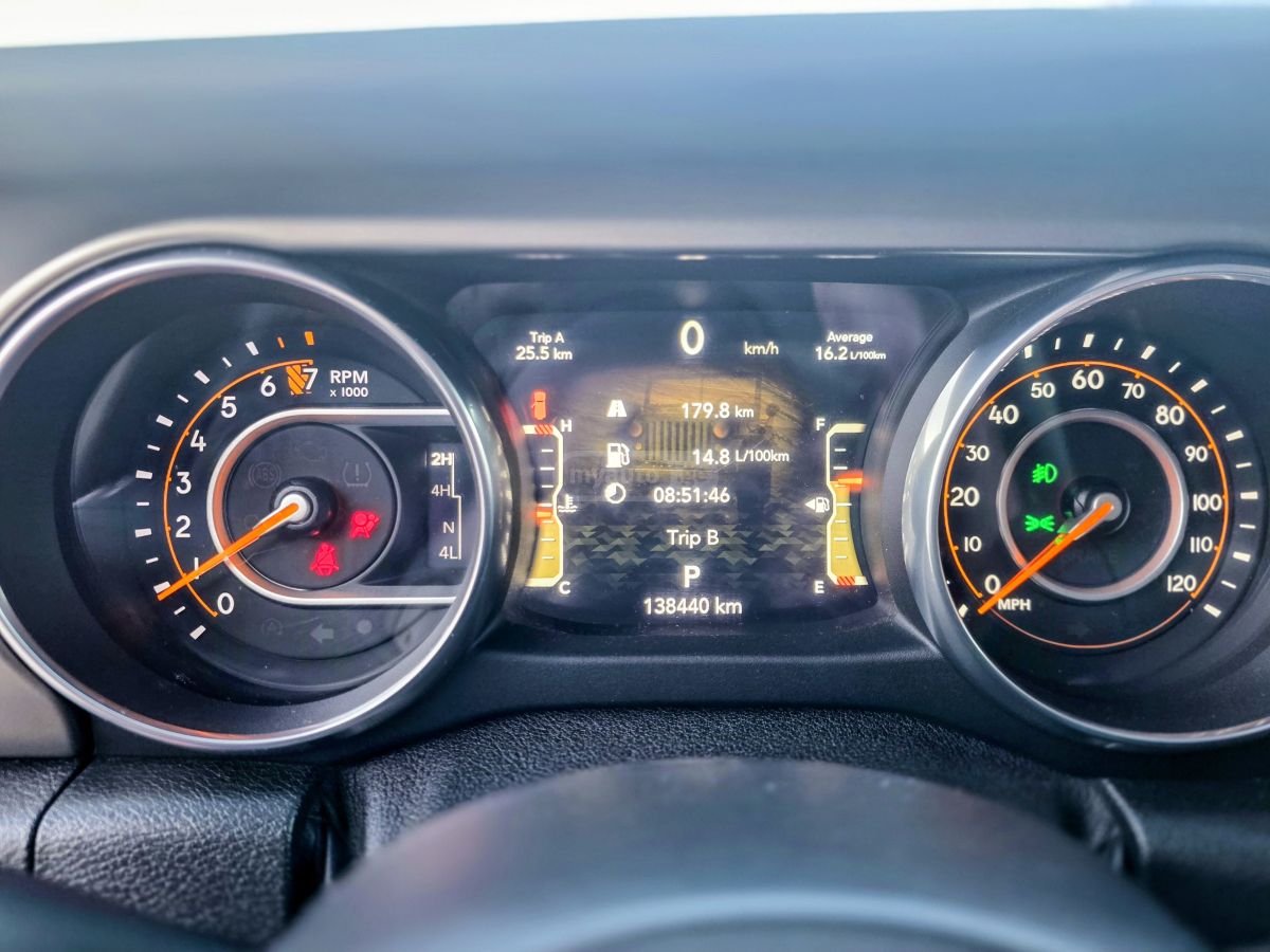 Jeep Wrangler - фото 6