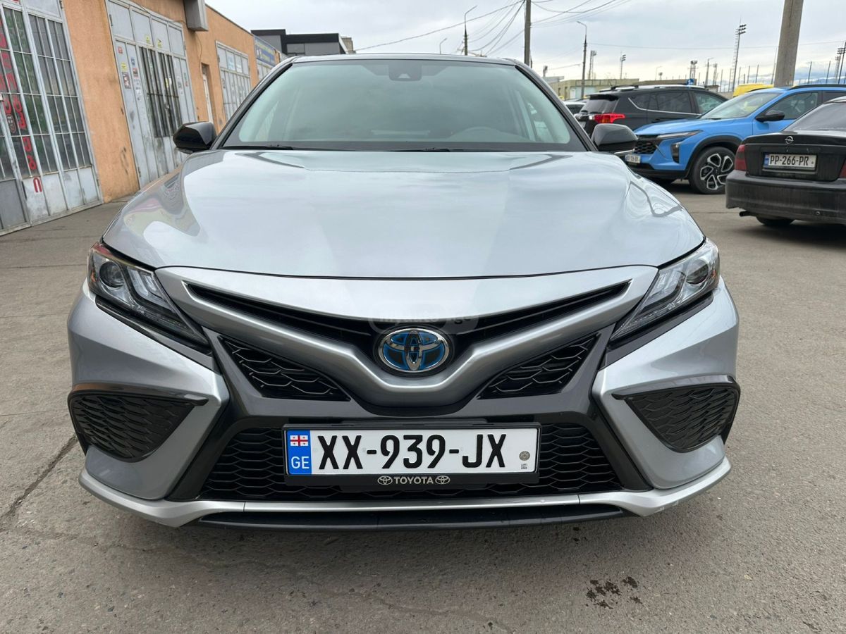 Toyota Camry - фото 3