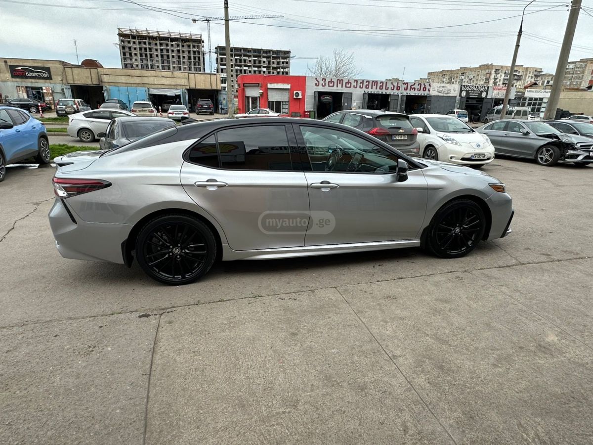 Toyota Camry - фото 8