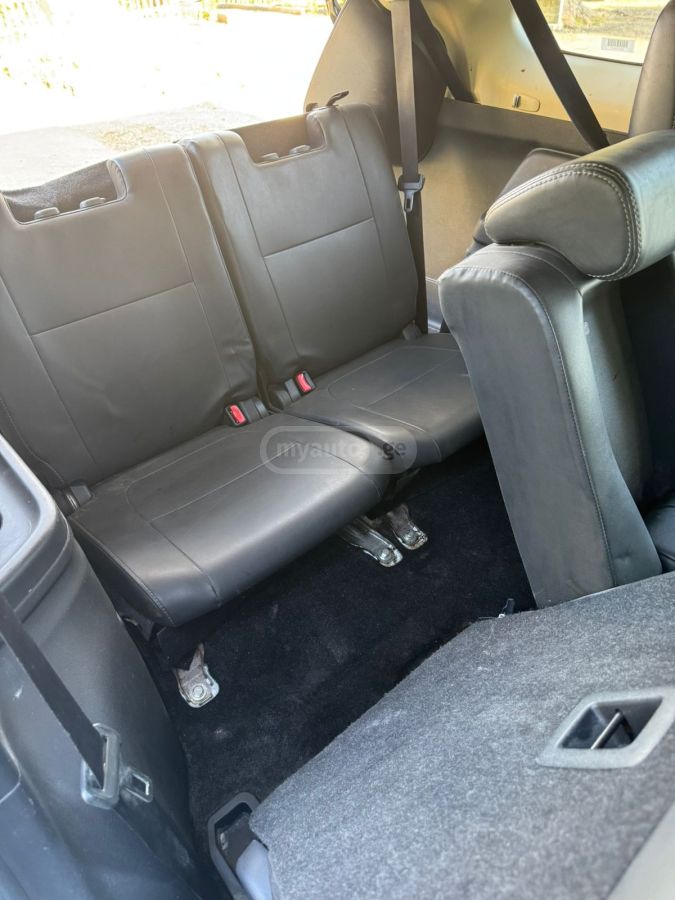 Mitsubishi Outlander - фото 11