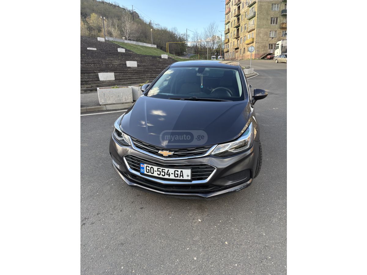 Chevrolet Cruze - фото 1