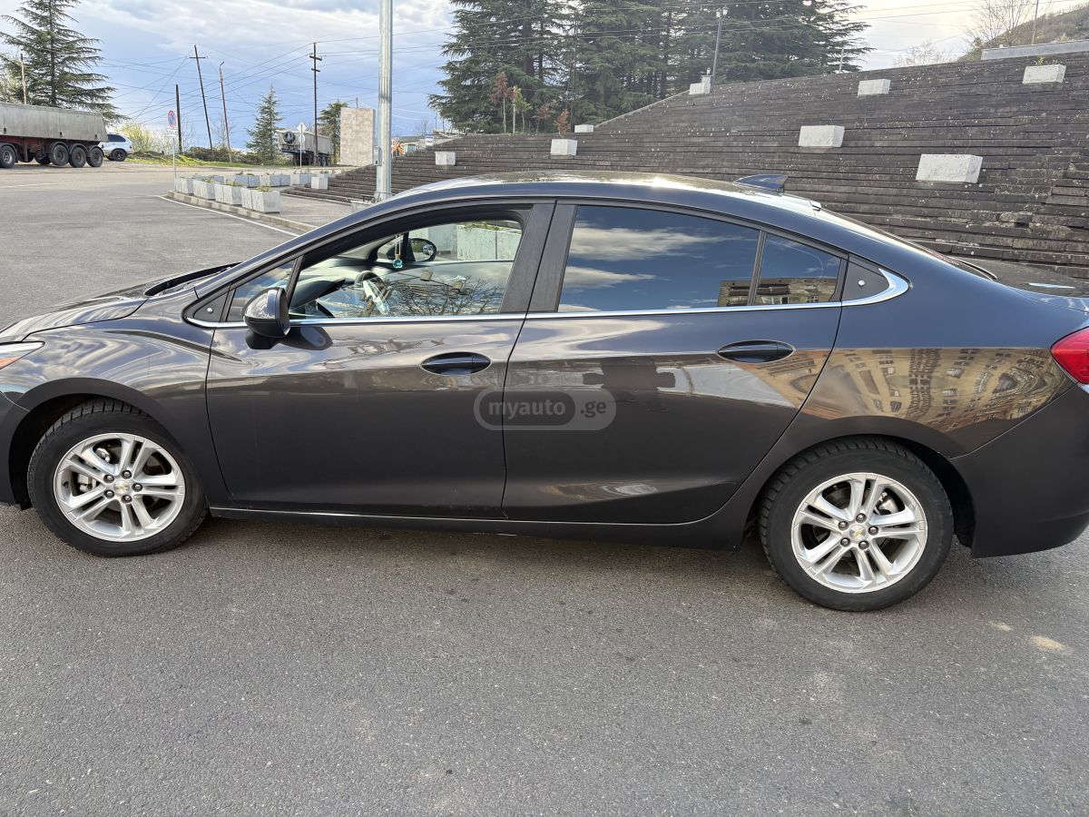 Chevrolet Cruze - фото 2