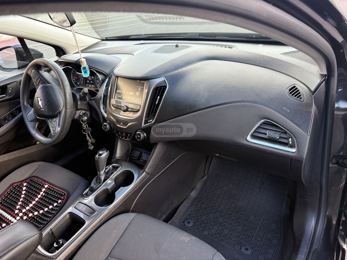 Chevrolet Cruze - фото 3