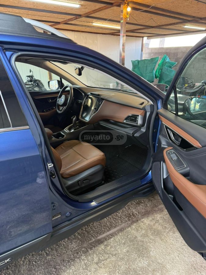 Subaru Touring 4dr All-Wheel Drive CV — миниатюра 4