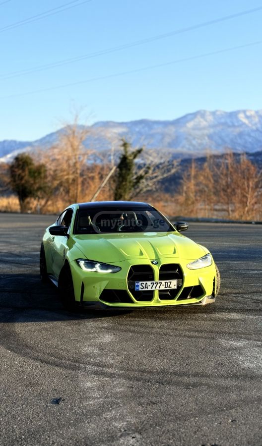 BMW M4 - фото 1