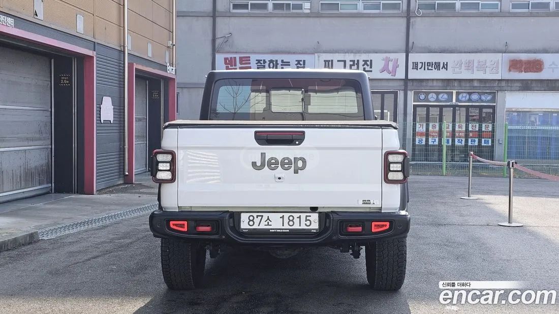 Jeep Gladiator - фото 4