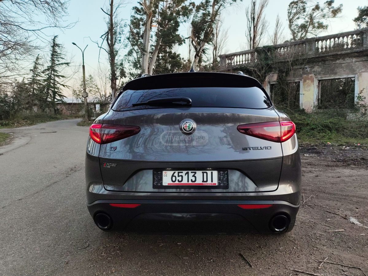 Alfa Romeo Stelvio - фото 6