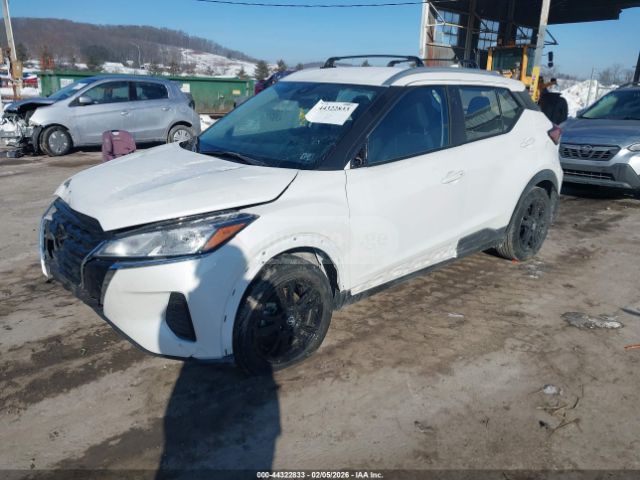 Nissan SV 4dr Front Wheel Drive CVT — миниатюра 2