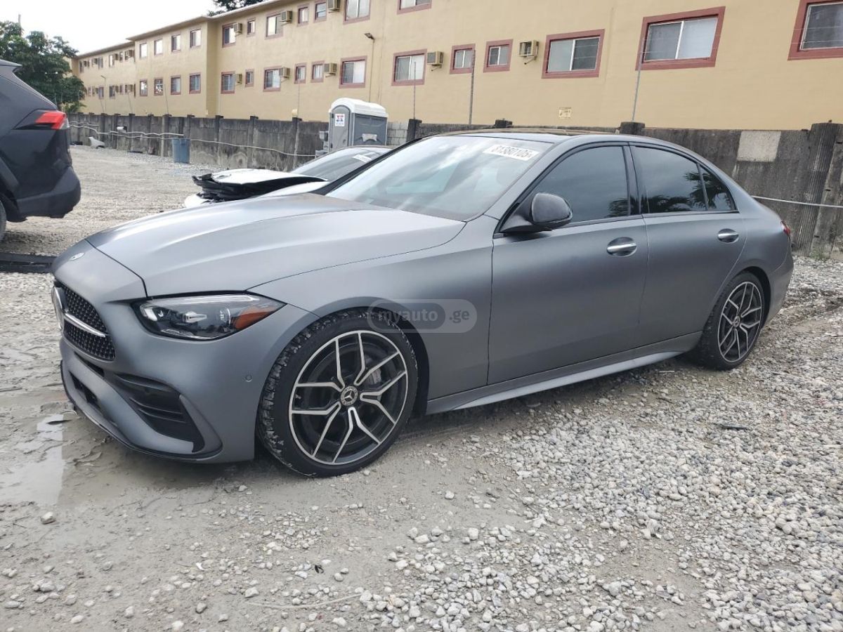 Mercedes-Benz C 300 - фото 1