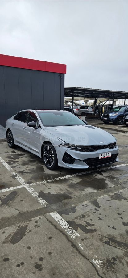 Kia K5 - фото 1