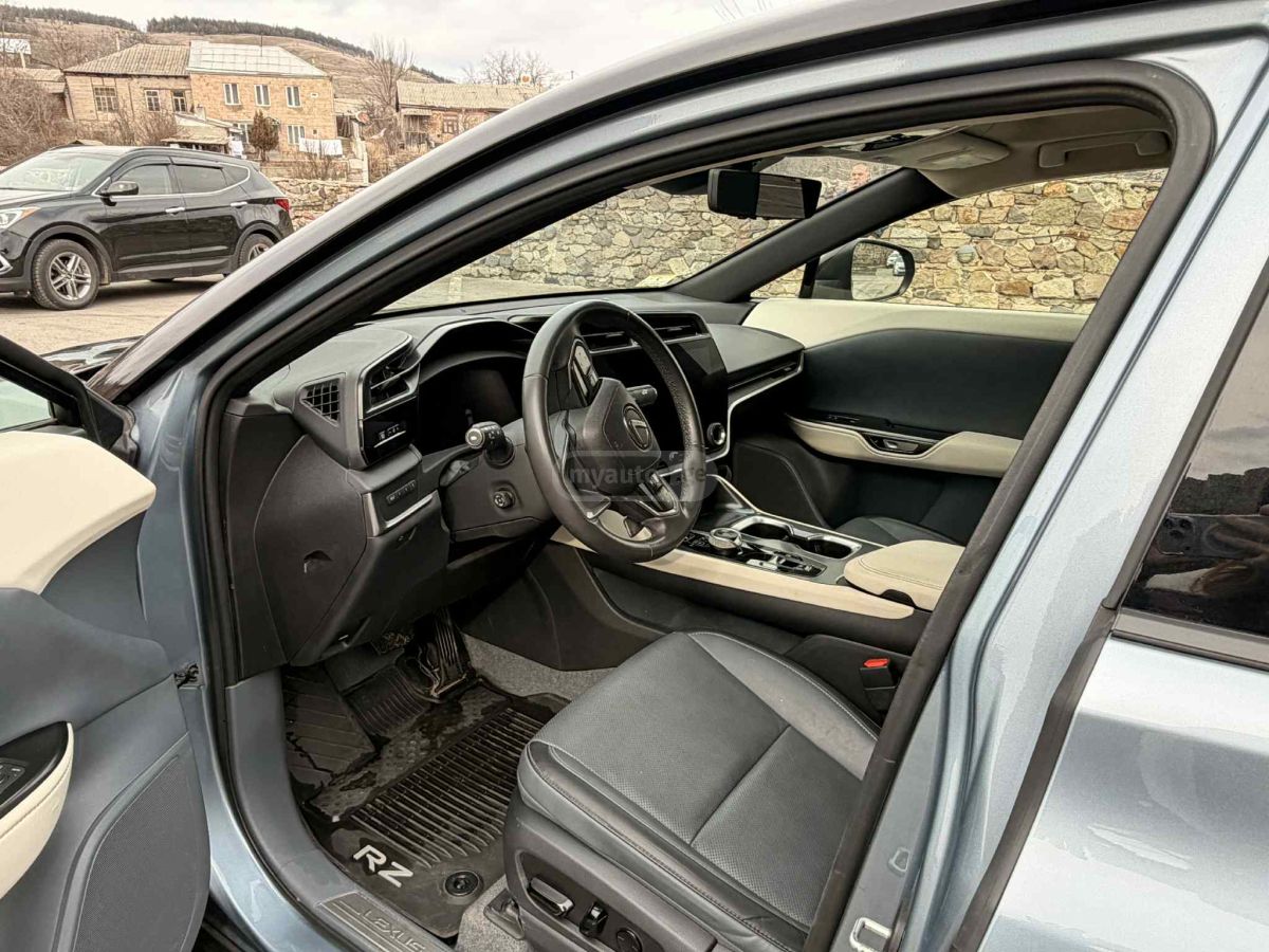 Lexus RZ 450e 2024 — миниатюра 7