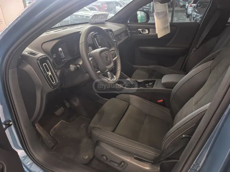 Volvo C40 2024 — миниатюра 8