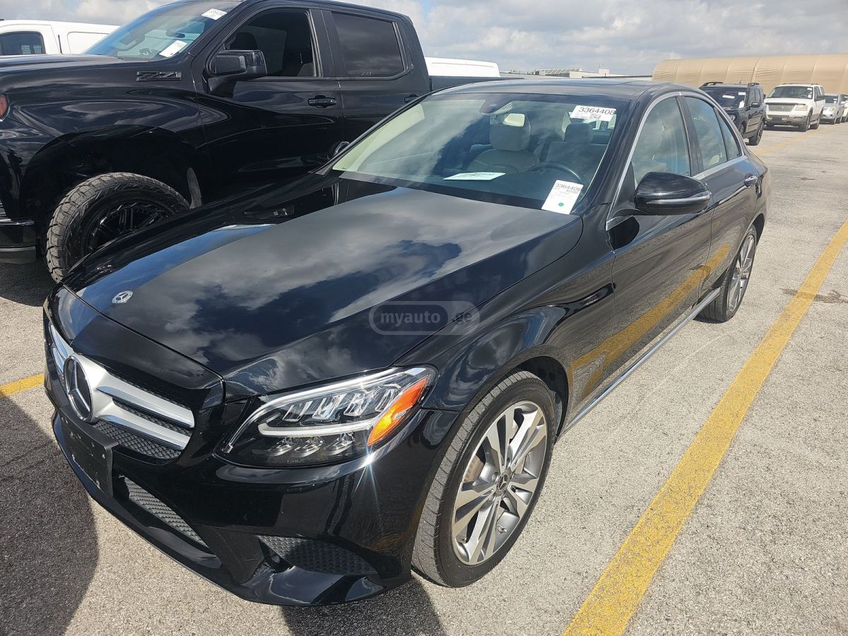 Mercedes-Benz C 300 - фото 1