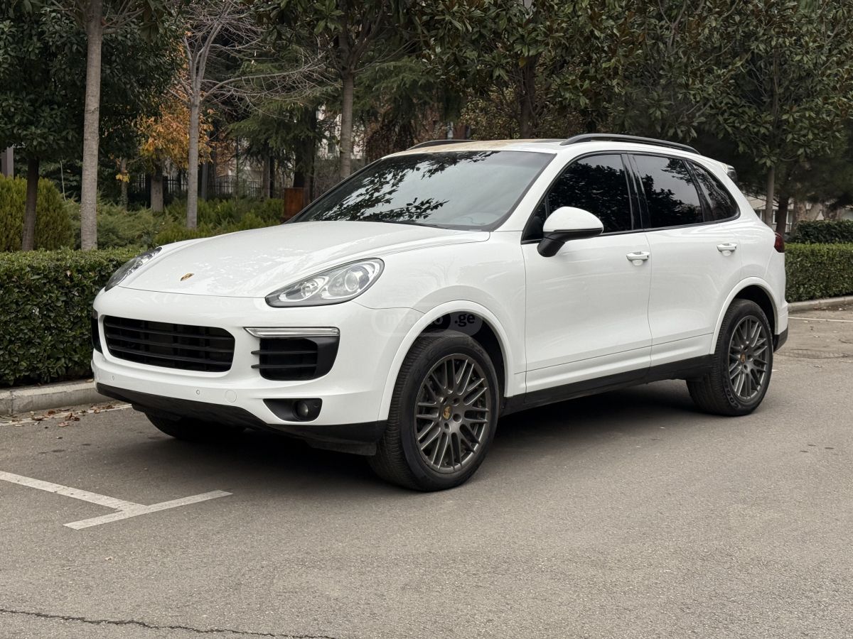 Porsche Cayenne - фото 1