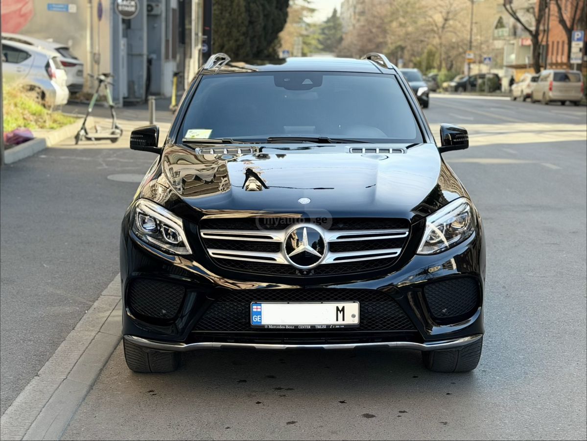 Mercedes-Benz GLE 350 - фото 1
