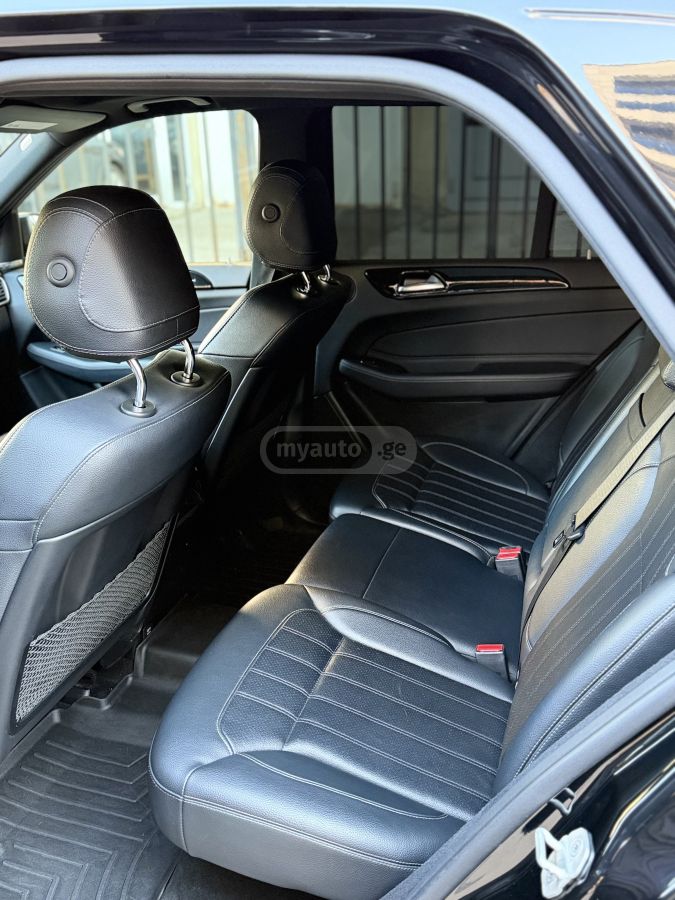 Mercedes-Benz GLE 350 - фото 12