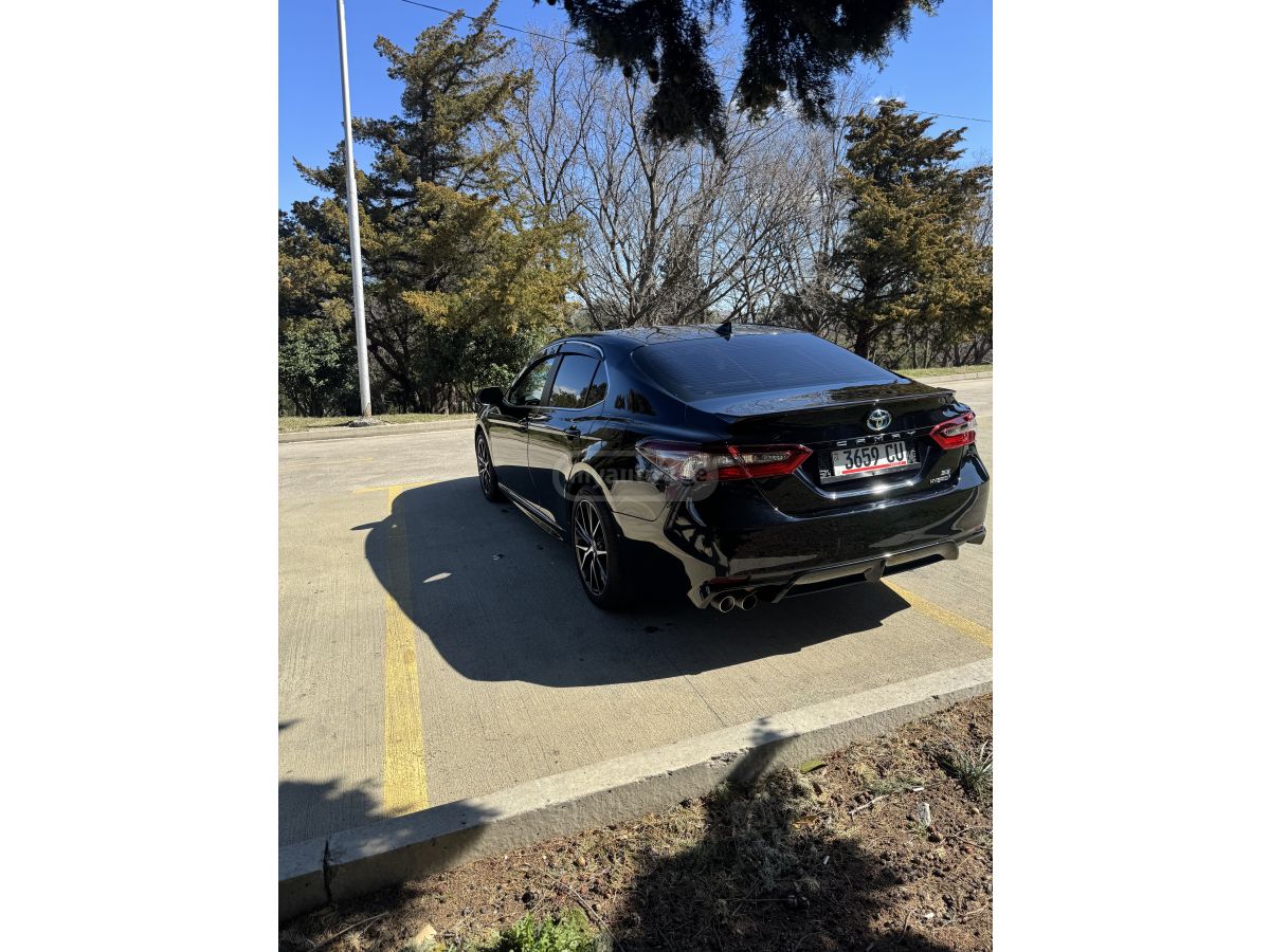 Toyota Camry - фото 4