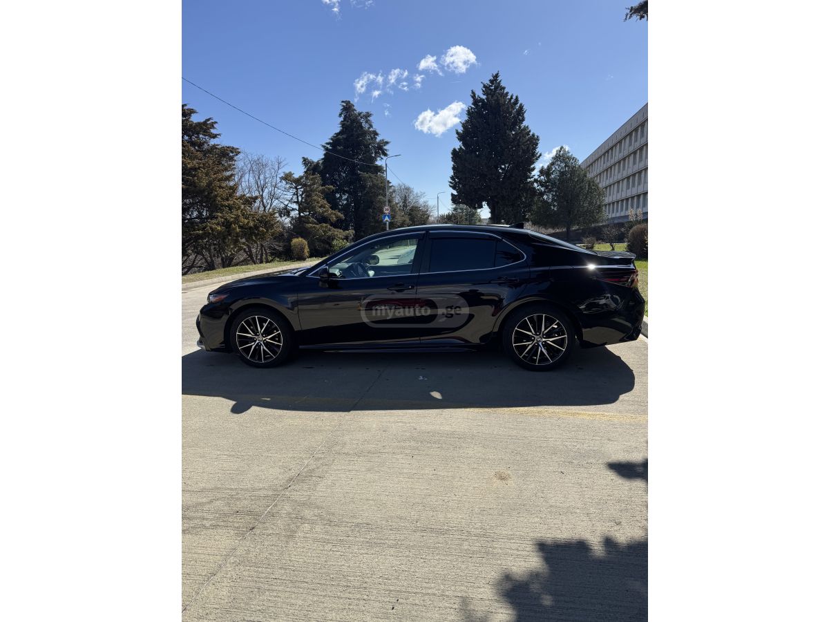 Toyota Camry - фото 8